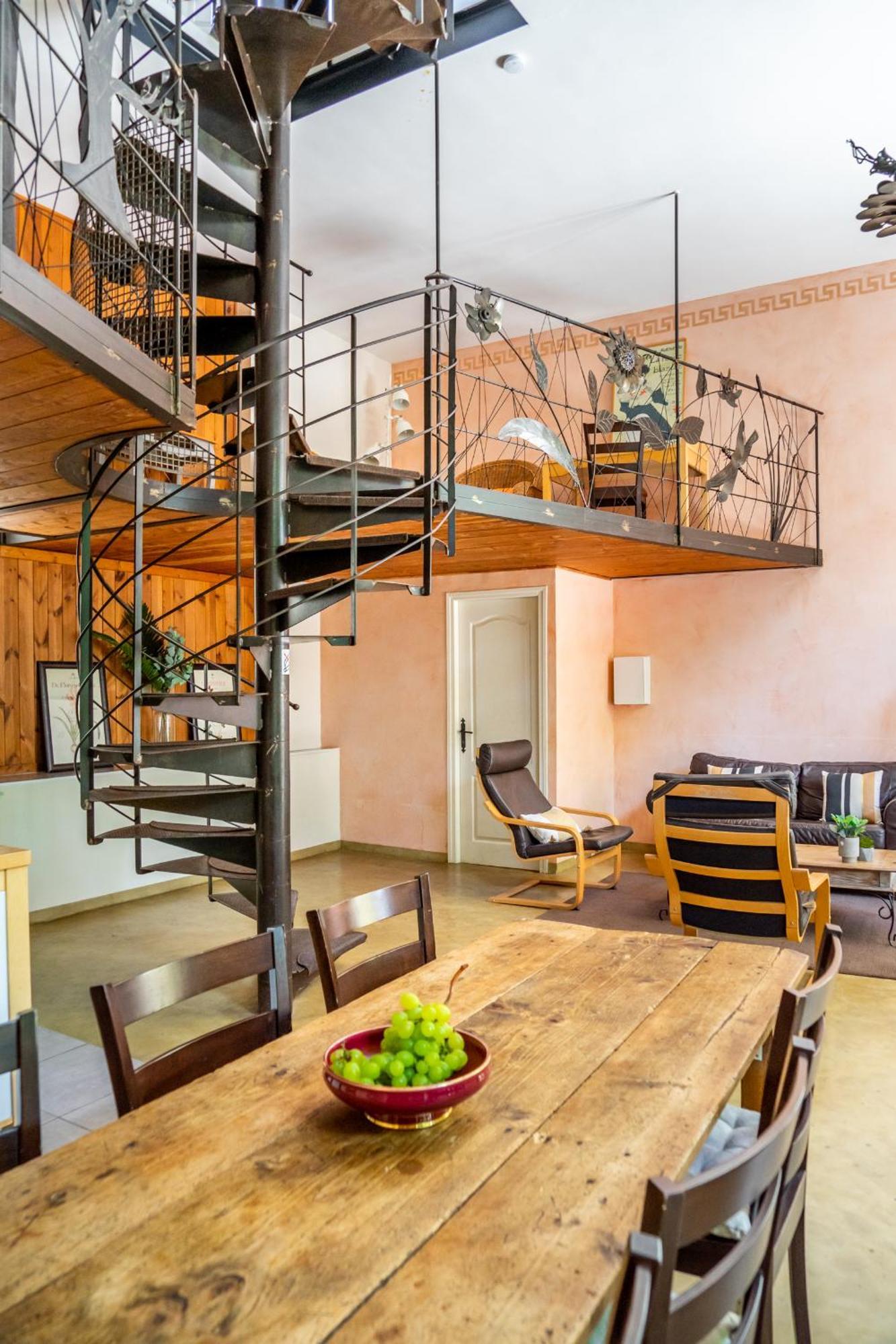 Couvent Des Ursulines: Historic Retreat For Families And Groups Holiday home