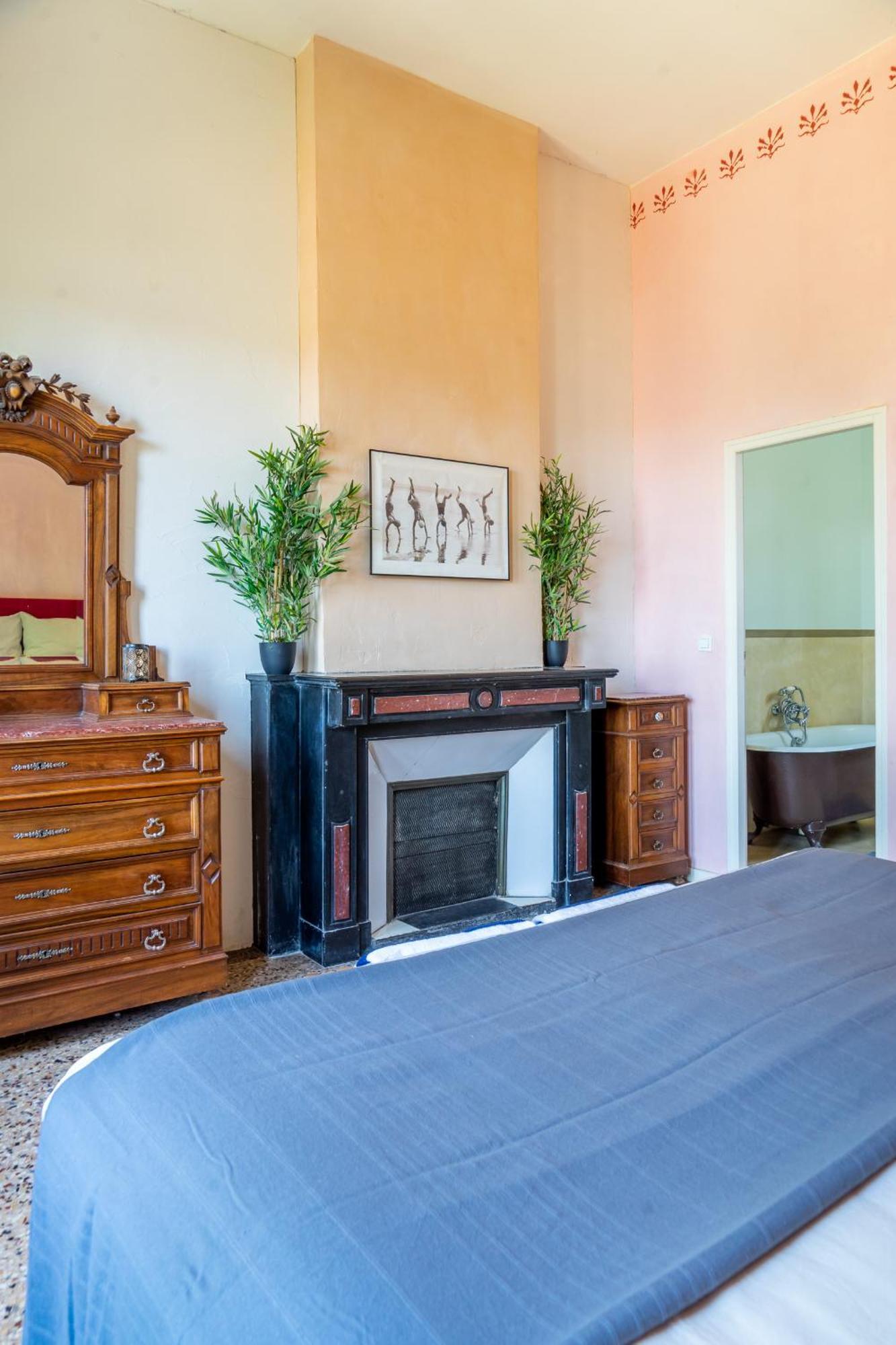 Couvent Des Ursulines: Historic Retreat For Families And Groups *